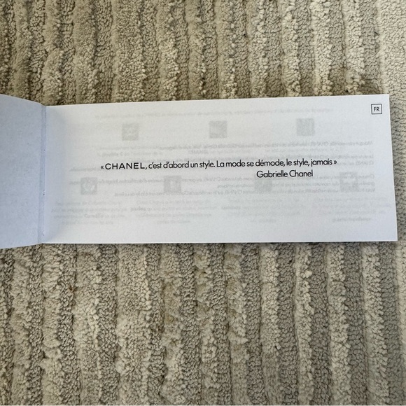 Authentic Chanel Booklet & Certification Card clean - Picture 10 of 14